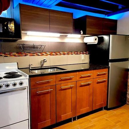 Live In This Iconic East Side Lower Level Unit Providence Exterior photo