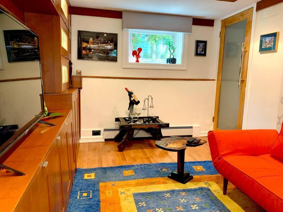 Live In This Iconic East Side Lower Level Unit Providence Exterior photo